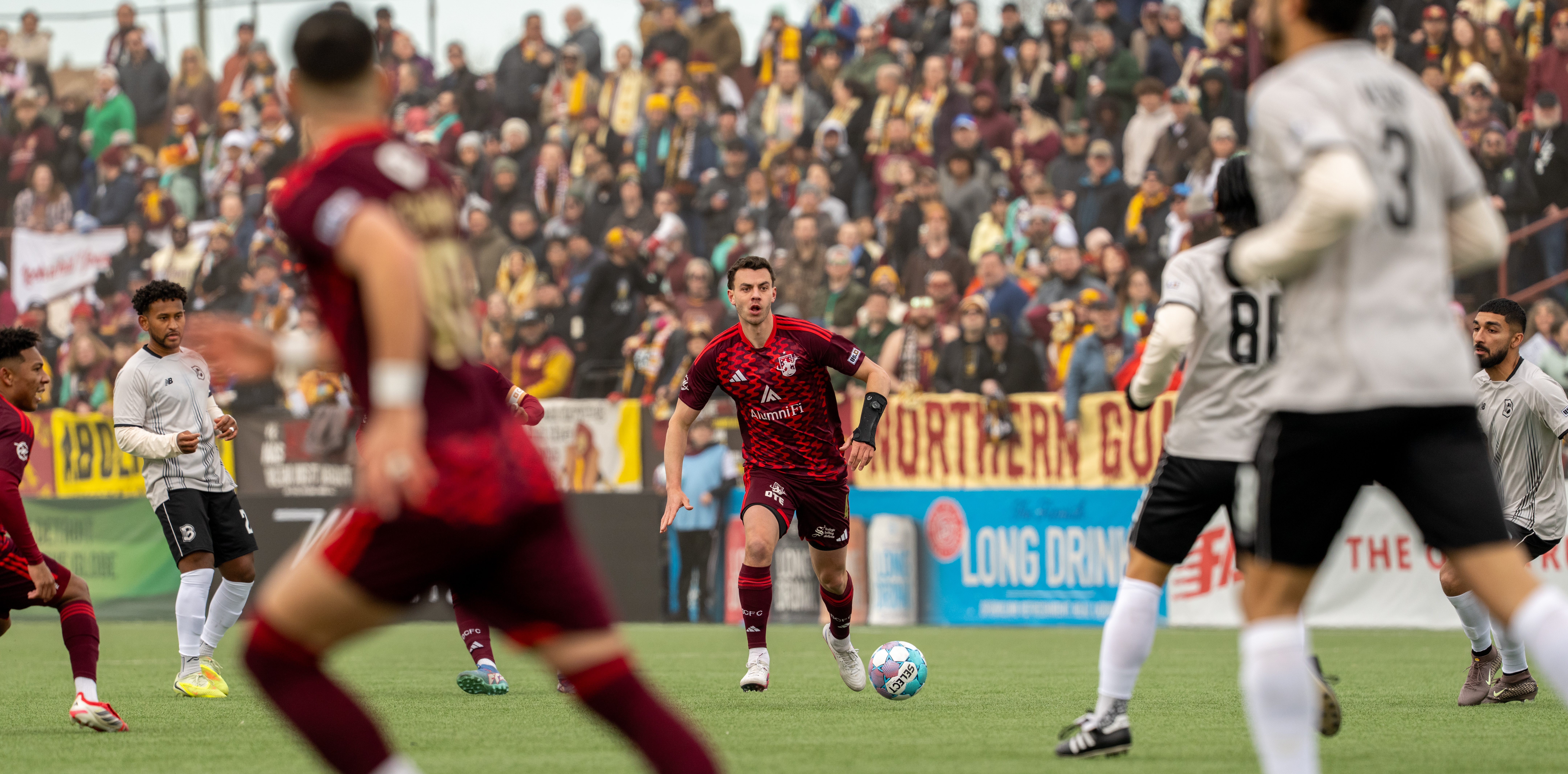 Callum Montgomery controls the ball