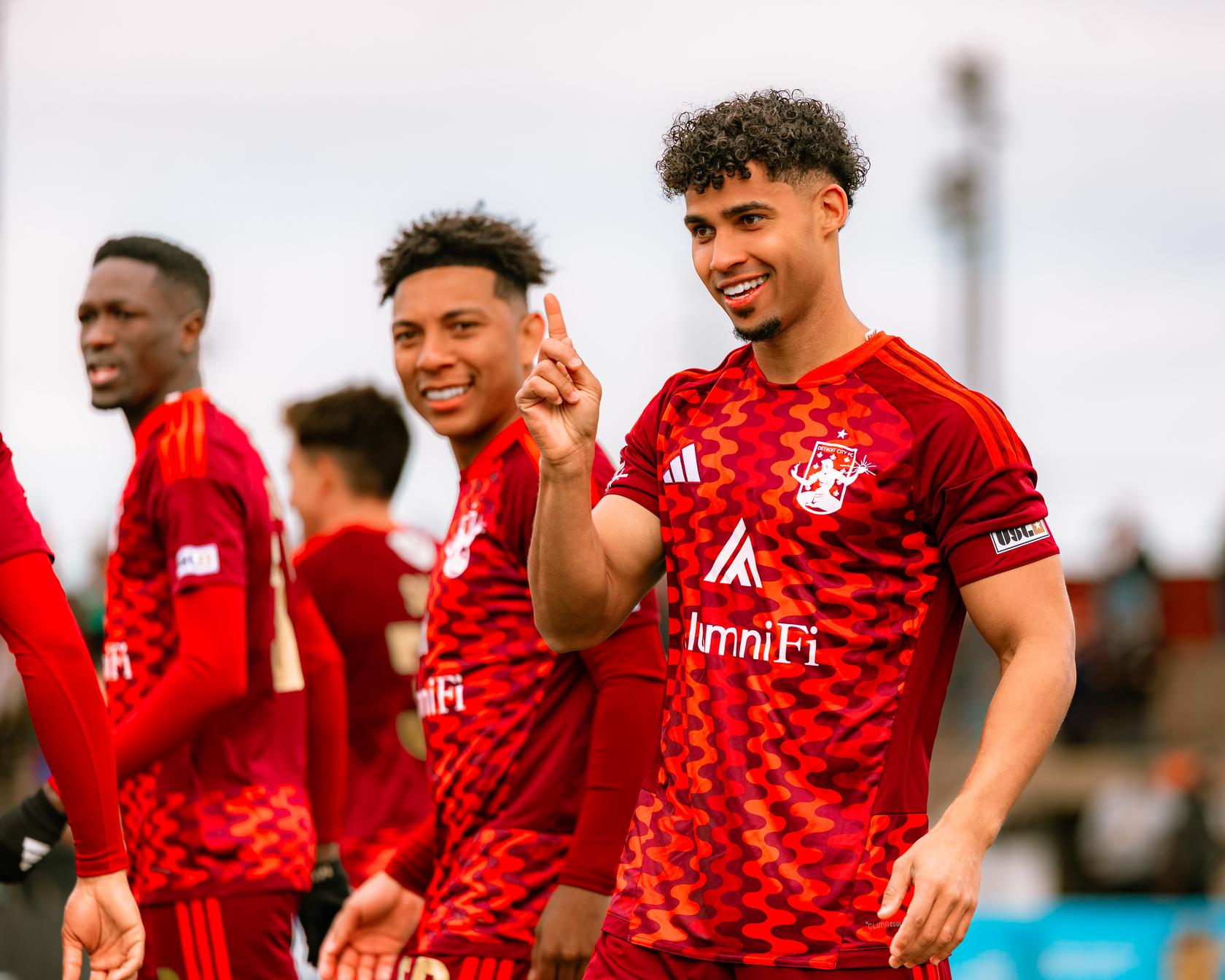 Darren Smith gestures #1 to the Keyworth crowd