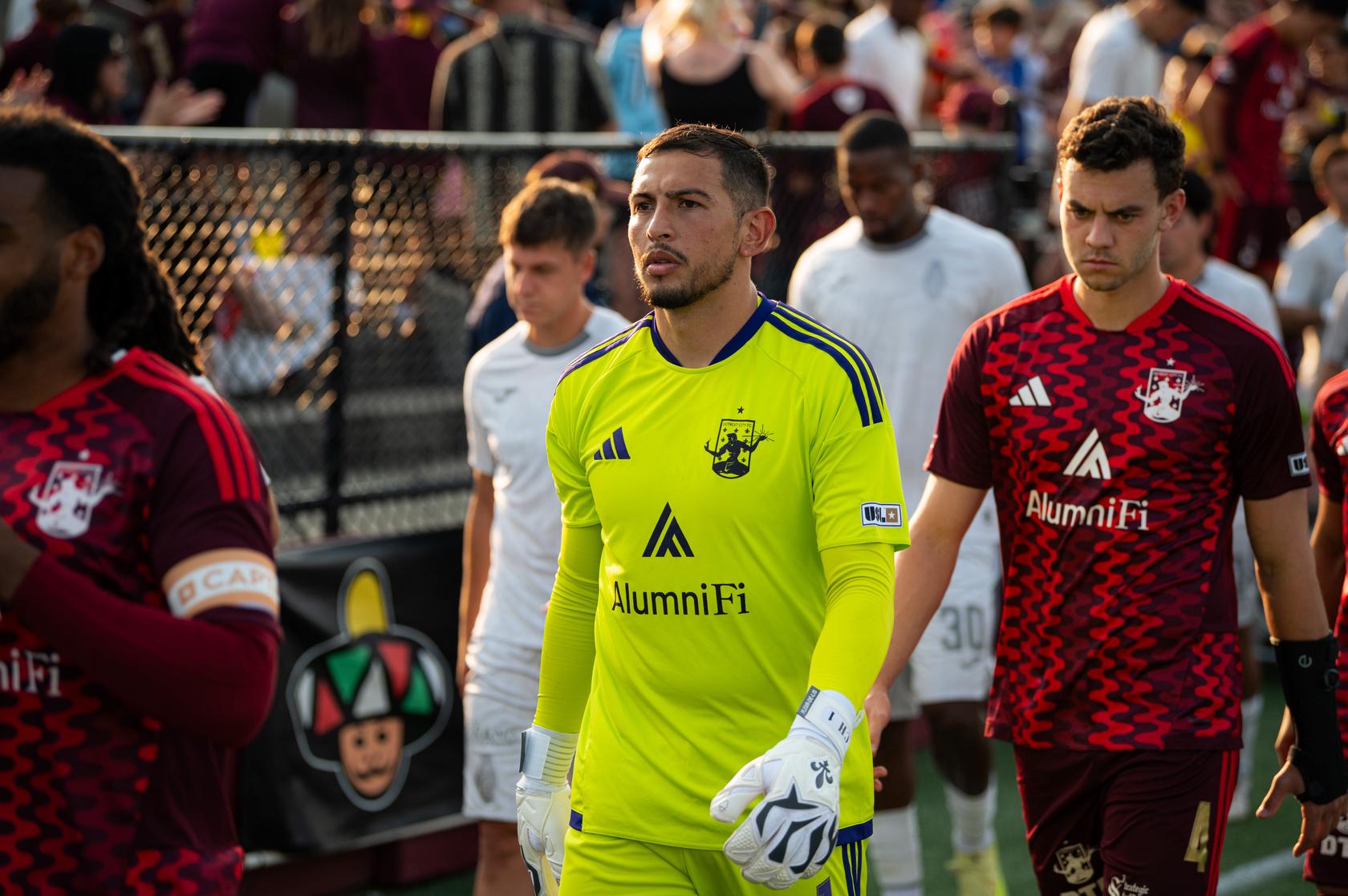 Carlos Herrera, Callum Montgomery